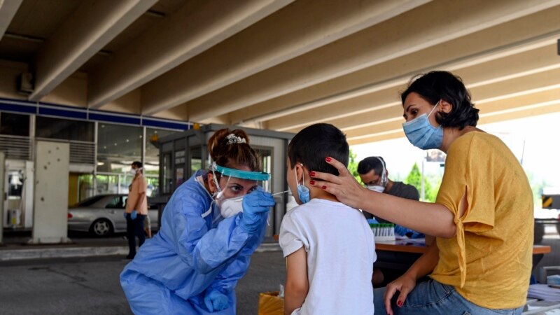 Нови 169 случаи на коронавирус во Грција, 35 во бегалскиот камп Мориа 
