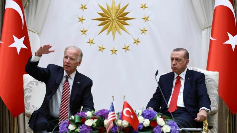 Turqia nuk pret sanksione nga Bideni për sistemin rus S-400