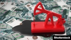 Russia – Pumpjack And Spilled Oil On Russian Rubles. 3D Scene.