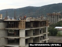 თბილისში მიმდინარე ერთ-ერთი მშენებლობა, 2024 წლის მარტი