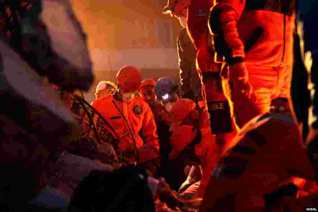 Фоторепортаж с землетрясения в Ване #26