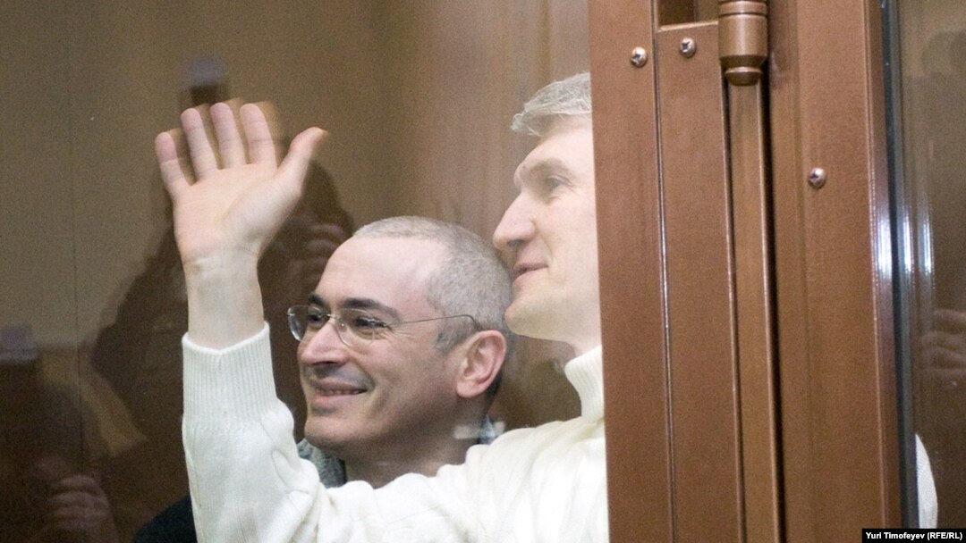 Михаил Ходорковский и Платон Лебедев в ожидании вердикта суда