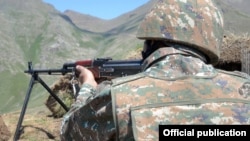Военнослужащий ВС Армении (архив)
