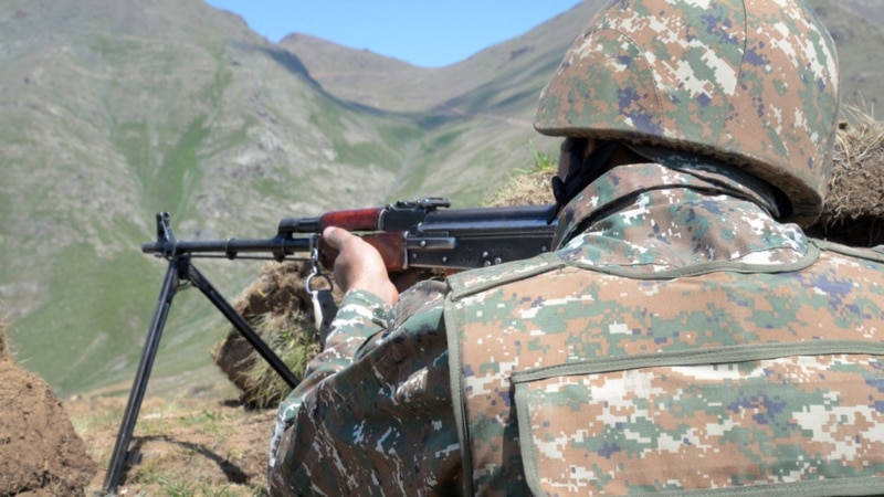 Армянская сторона сообщает о потере 2 боевых позиций, есть погибшие и раненые 