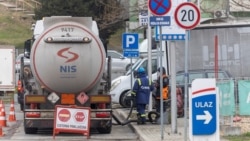 'Vozim dok imam para': Uticaj naftne krize na Srbiju