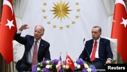 Presidenti i zgjedhur i SHBA-së, Joe Biden dhe ai i Turqisë, Recep Tayyip Erdogan. Fotografi nga arkivi. 