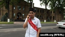 Ҳукумат низомидан келиб чиқилса, ўзбекистонлик ўқувчи ва талабалар бундан буён фақат ўқув юрти ташқарисидагина мобил телефонлардан эркин фойдалана оладилар. 