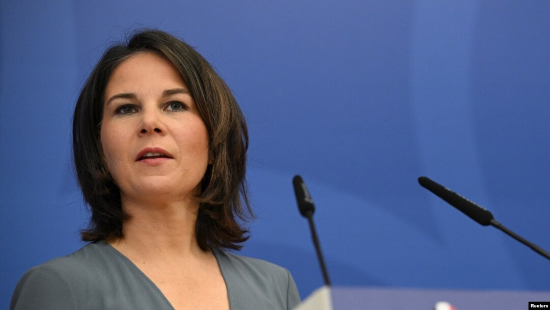 Ministrul de Externe german, Annalena Baerbock, anunță că mai mulți membri ai Gărzii Revoluționare din Iran vor fi adăugați pe listele de sancțiuni.