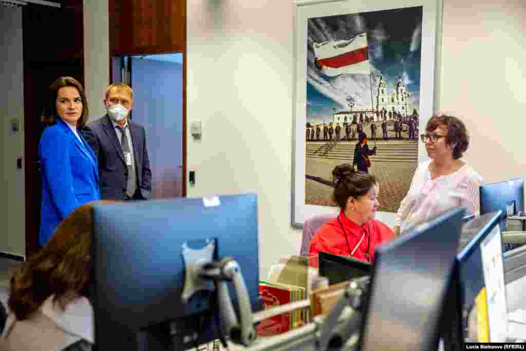 INTERNAL USAGE ONLY -- CZECH REPUBLIC – Belarusian opposition leader Svyatlana Tsikhanouskaya during visit at RFE/RL Headquarters in Prague, June 8, 2021 (permission to be requested at Photo Desk)