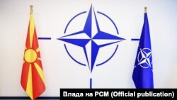 Знамињата на Северна Македонија и НАТО во седиштето на НАТО