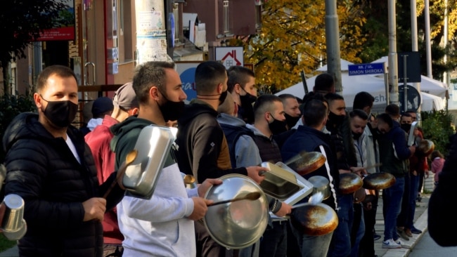 Gastronomët protestojnë kundër masave anti-COVID Gastronomët protestojnë kundër masave anti-COVID
