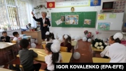 Кыргызстанда бир миллион 350 миң мектеп окуучусу бар. 