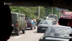 БТР врезался в грузовой военный автомобиль возле Перевального