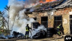 Rus goşuny Hersony dowamly oka tutýar.