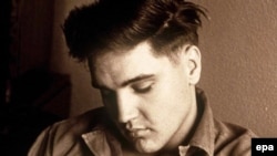 Elvis Presley 