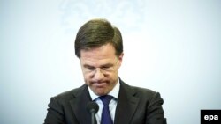 Hollansiyanın baş naziri Mark Rutte Britaniyanı tələsdirməməyə çağırıb