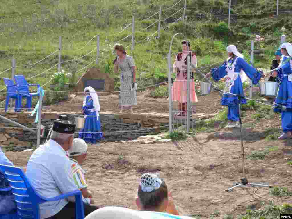 Теләчә районы Алан авылында Ялан тау чишмәсен төзекләндереп ачу бәйрәме