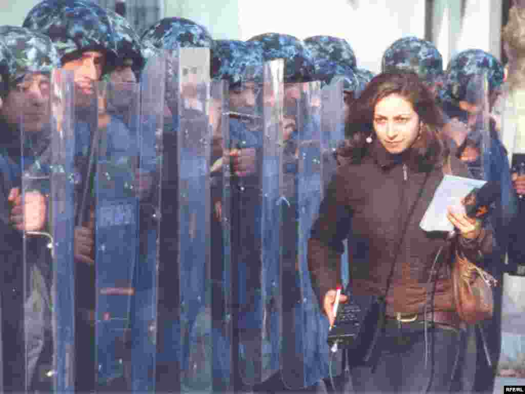 Armenian Service correspondent Ruzanna Stepanian covers a standoff between police and demonstrators in downtown Yerevan.