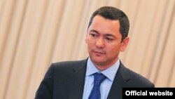 Омурбек Бабанов.