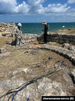 Проведение исследований в прибрежной зоне Херсонеса Таврического. Скриншот страницы официального сайта музея https://chersonesos-sev.ru