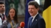Nicușor Dan la declarațiile de presă de la sosirea la summitul UE din 26 iunie, la Bruxelles. 
