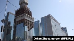 Астанадағы "Абу Даби Плаза" кешені құрылысы. 3 қыркүйек 2017 жыл.