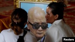 Rodbina prisustvuje sahrani Noun Čea, Brata broj 2, bivšeg glavnog ideologa kambodžanskih Crvenih Kmera, Kambodža, 5. avgust, 2019.