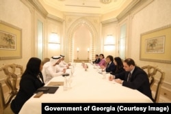 Кобахидзе начал встречи в ОАЭ с представителями бизнеса