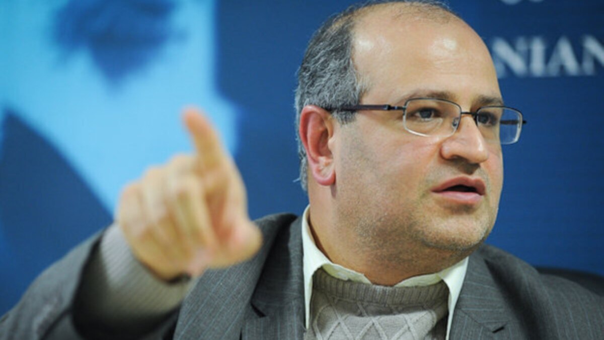 مسئول ارشد مقابله با کرونا در تهران: شعار ندهید، پرچم افتخار بالا نبرید