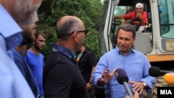 Nikola Gruevski posetio meštane Sinđelića