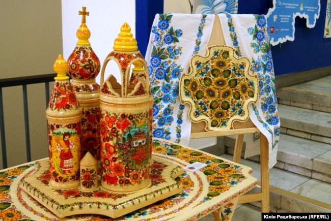 Розпис на дереві