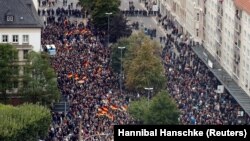 Germaniýanyň Çemnitz şäherinde migrantlar meselesi bilen baglylykda protestler geçirildi.1-nji sentýabr, 2018 ý.