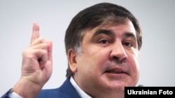 Miheil Saakaşvili Kyivte keçirilgen matbuat konferentsiyasında, 11 noyabr 2016 senesi