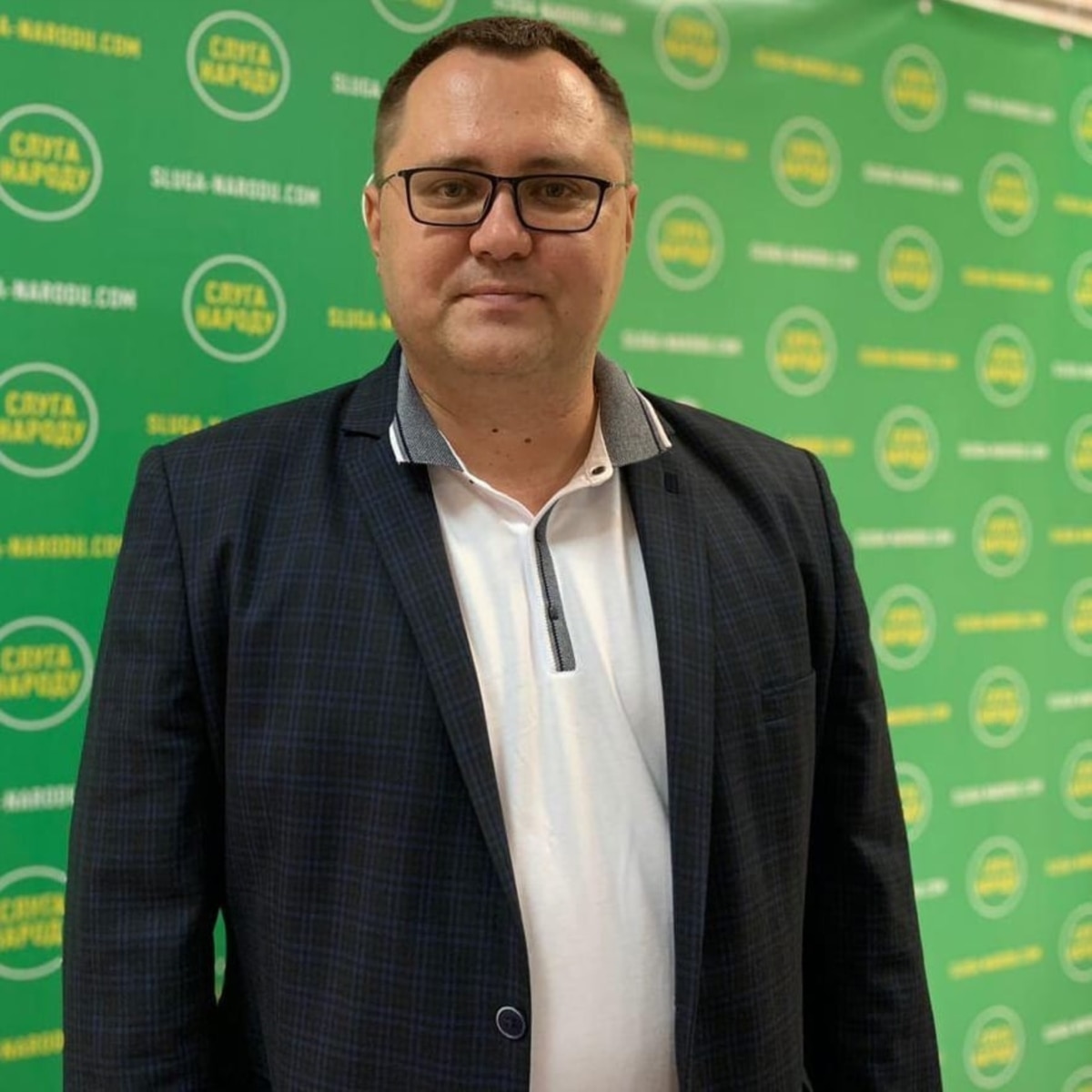 Заступник голови Херсонської облради відреагував на розслідування «Схем» про мільйони готівкою і преміум-авто