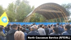 Митинг в столице Калмыкии Элисте против нового мэра Трапезникова.