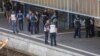 Полицейские на месте атаки на вокзале города Фленсбург