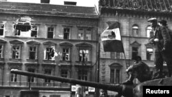 Luptători din timpul Revoluției Maghiare, Budapesta,1956.
