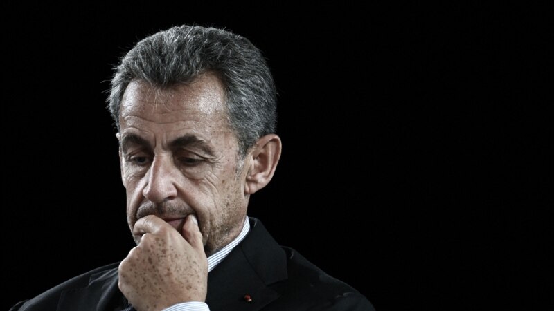 Fostul președinte francez Nicolas Sarkozy va începe executarea unei pedepse de 5 ani de închisoare