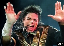 Майкл Жексон (1958-2009) Сингапурдагы концертте. 31-август, 1993-ж.