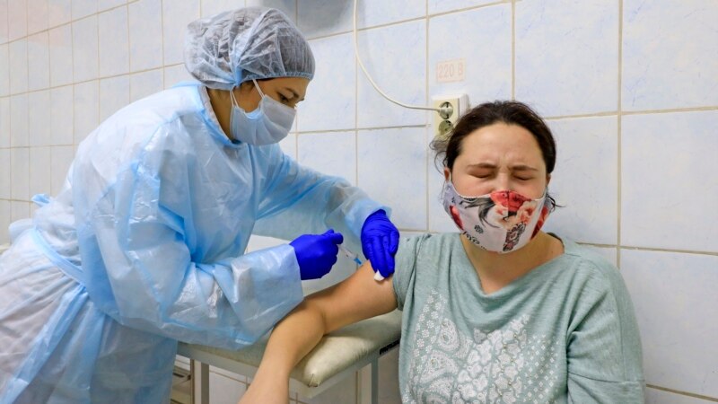 Rusia începe de sâmbătă vaccinarea în masă contra Covid-19