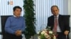 Политэмигранты Акежан Кажегельдин и Мухтар Аблязов дают интервью телеканалу «К-плюс». Лондон, 13 марта 2010 года. 
