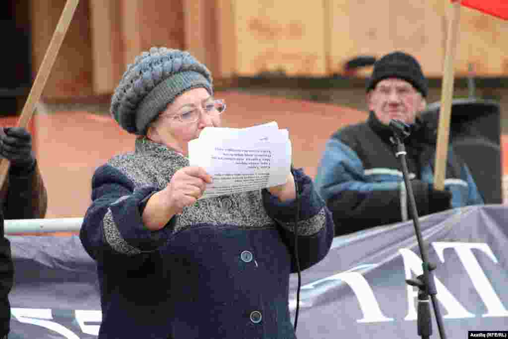 Выступает поэтесса Наджиба Сафина