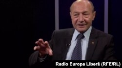 Traian Băsescu în studioul Europei Libere de la Chișinău