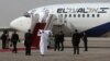 هواپیمایی مسافربری «ال‌آل» اسرائیل پس از فرود آمدن در فرودگاه ابوظبی امارات متحده عربی