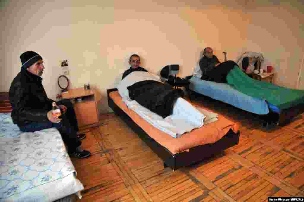 Armenia -- Homeless people in one of Yerevan's shelters, Yerevan, 13Dec2012