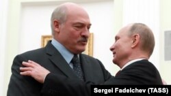 Беларус президенти Александр Лукашенко (солдо) менен орус президенти Владимир Путиндин Кремлдеги кездешүүсү, 29-декабрь 2018-жыл.