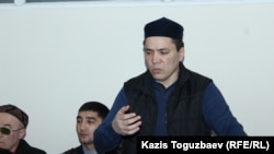44-летний гражданский активист Алмат Жумагулов выступает с последним словом на прениях на суде по его делу. Алматы, 11 декабря 2018 года.