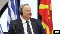 Министерот за надворешни работи на Грција Никос Коѕијас