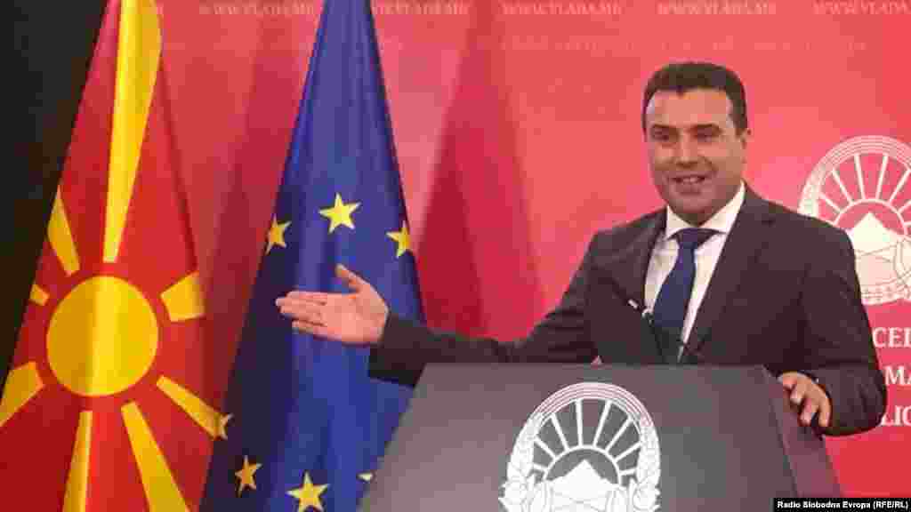 МАКЕДОНИЈА - Суштинско прашање за Законот за ЈО не е барањето на опозицијата во врска со постапувањето по предметите на СЈО по 30 јуни 2017 година, туку дали бомбите ќе се користат како доказ или не, изјави премиерот Зоран Заев. Тој додаде дека на барањето на ВМРО-ДПМНЕ за предвремени избори им одговорил: ОК, може во октомври 2020 година, оти во декември е зима.