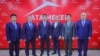 Слева направо: Темир Сариев, Рыскельди Момбеков, Жанар Акаев, Тилек Токтогазиев, Азамат Темиркулов и Омурбек Текебаев.